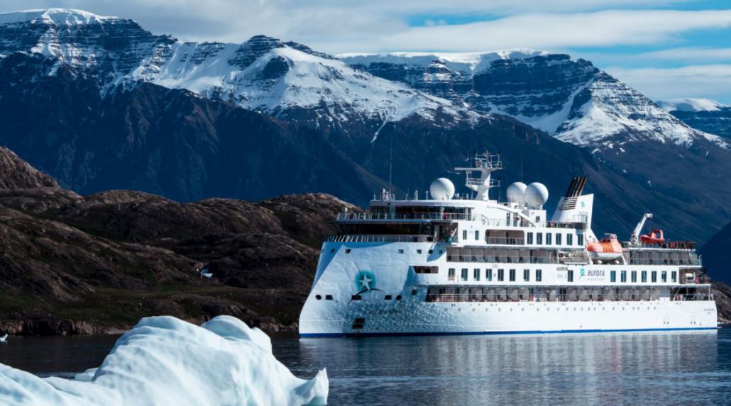 Arctic WAVE Season Savings with Aurora Expeditions